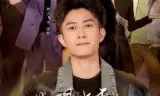 觉醒当天，送她银手镯