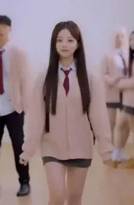 我的女朋友和我三个妹妹们